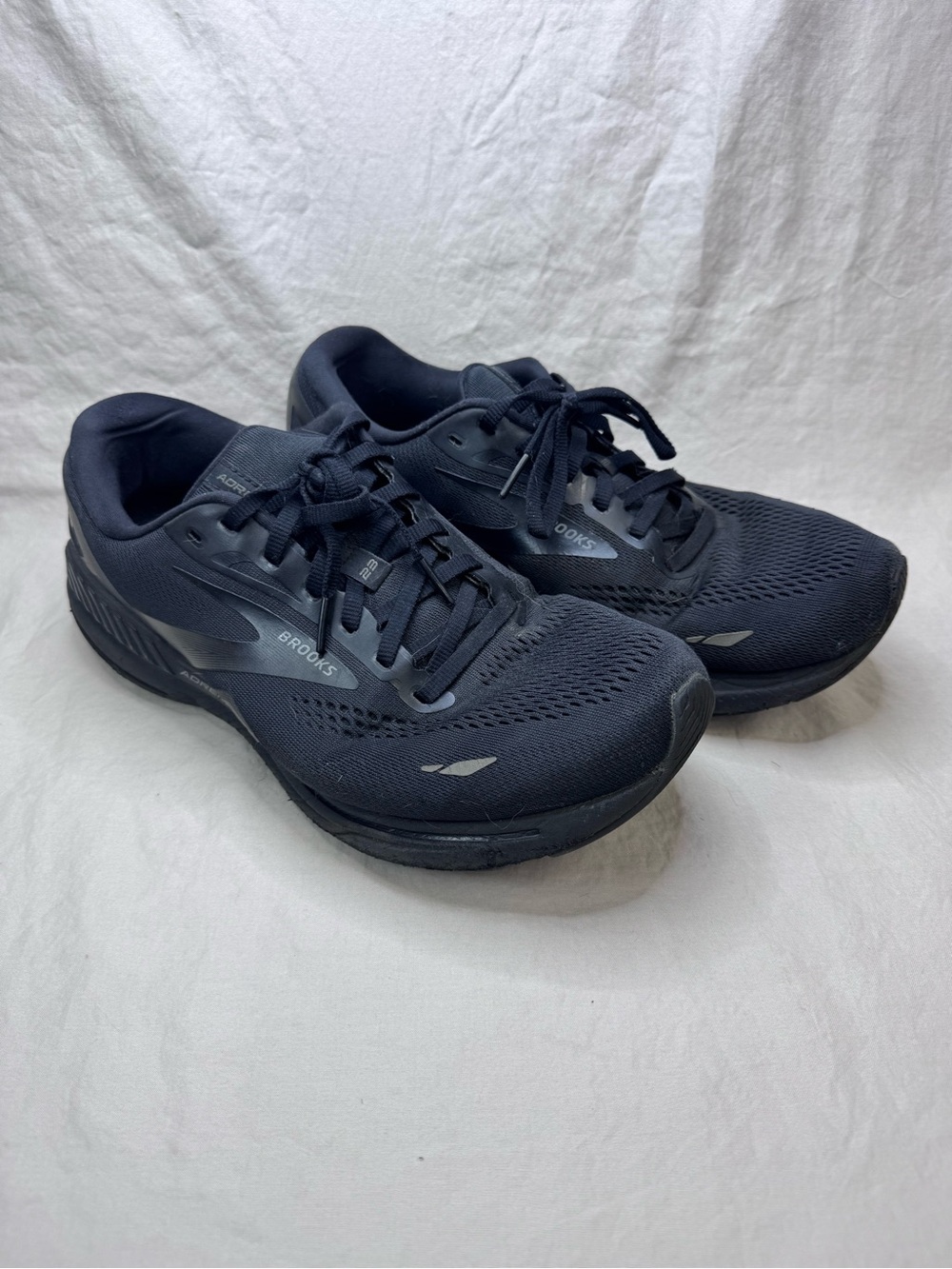 Brooks Men’s Running Shoes - black size 10.5